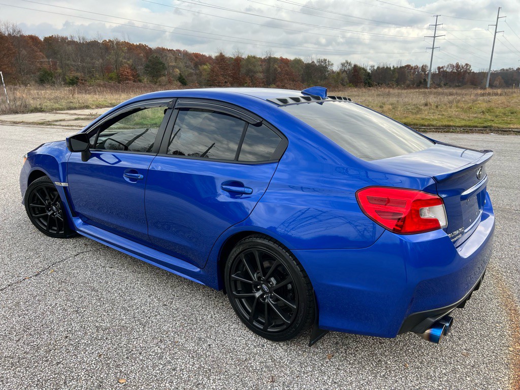 2015 Subaru WRX Image 9