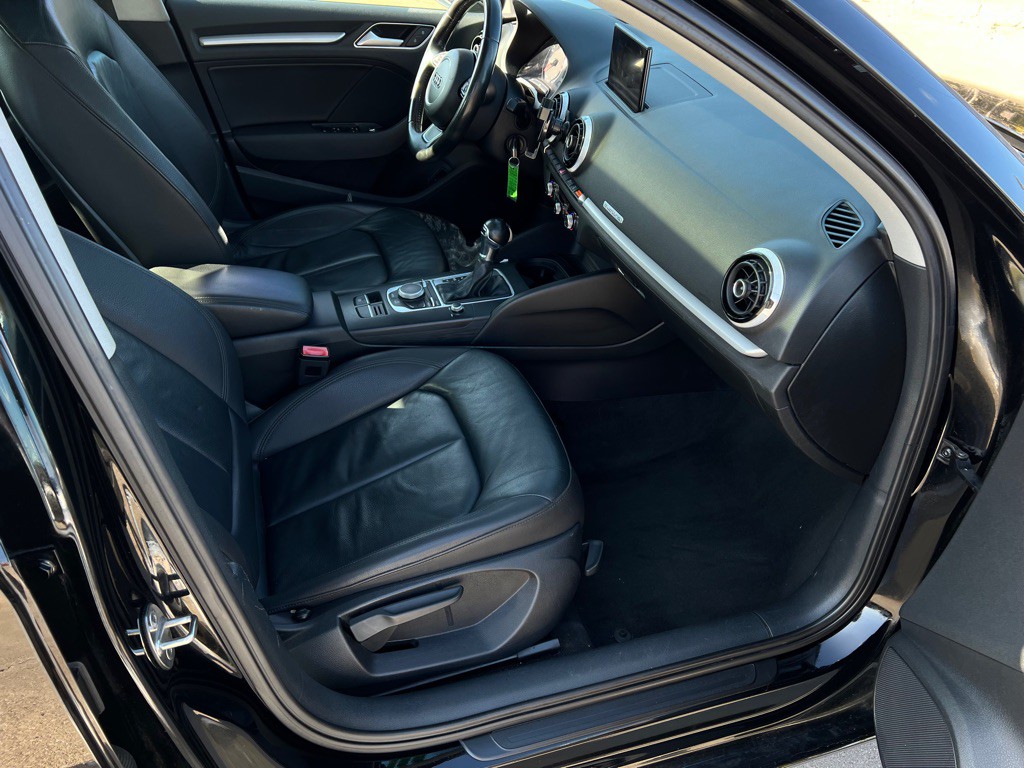 2016 Audi A3 Image 38