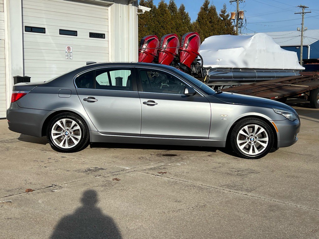 2010 BMW 5 Series Image 6