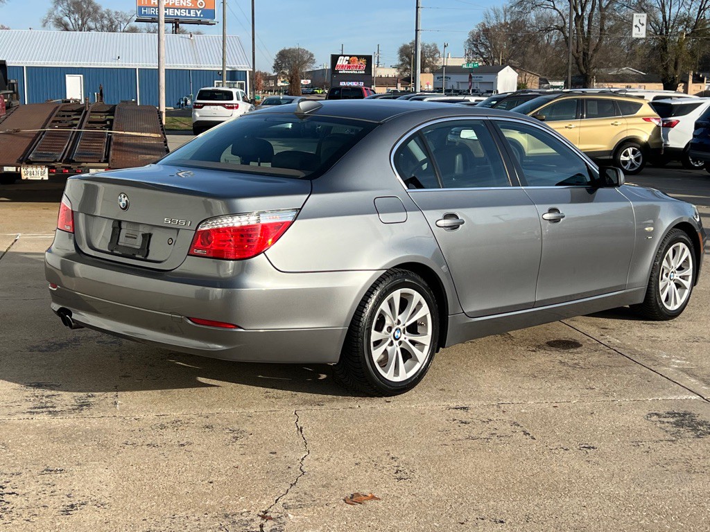 2010 BMW 5 Series Image 7
