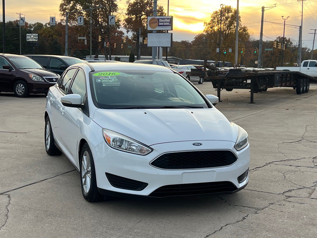 2016 Ford Focus Image 4