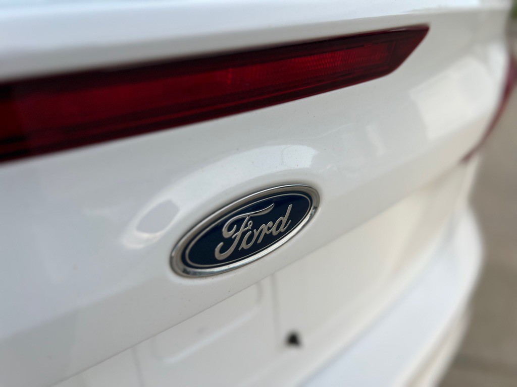 2016 Ford Focus Image 15