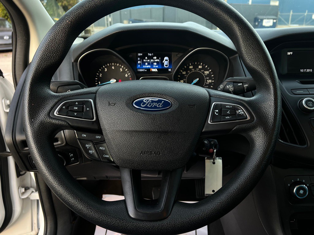 2016 Ford Focus Image 19