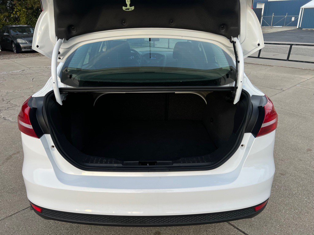 2016 Ford Focus Image 27