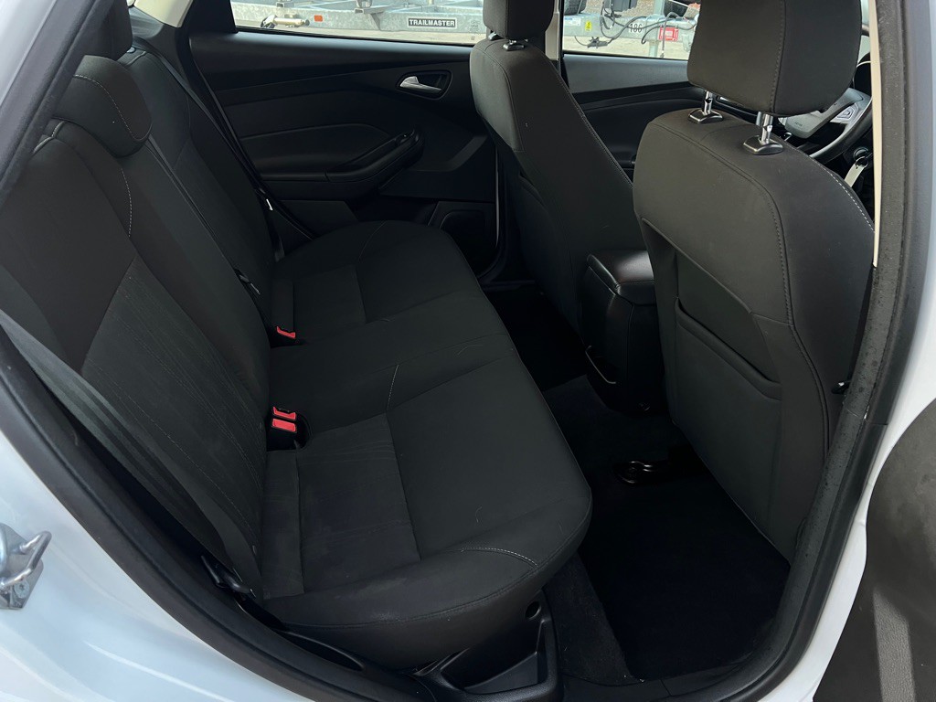 2016 Ford Focus Image 30