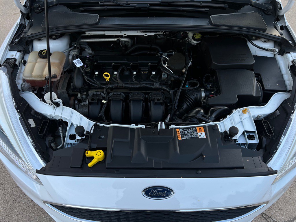 2016 Ford Focus Image 36