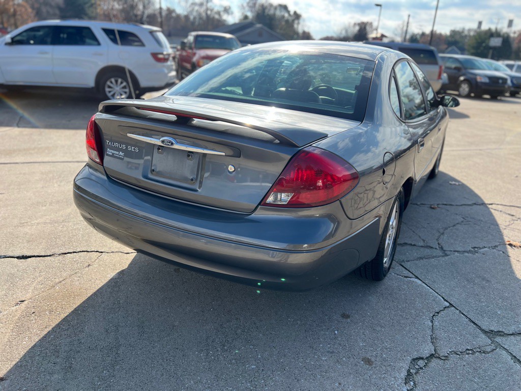 2002 Ford Taurus Image 5