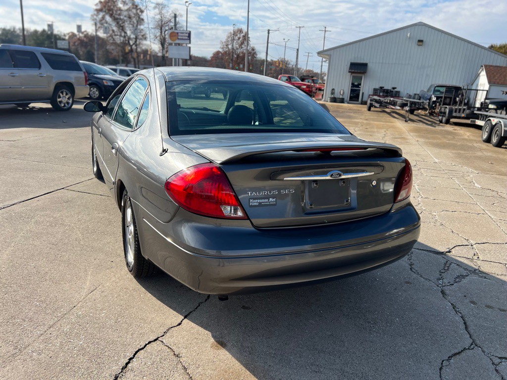 2002 Ford Taurus Image 7