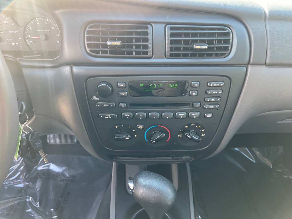 2002 Ford Taurus Image 18