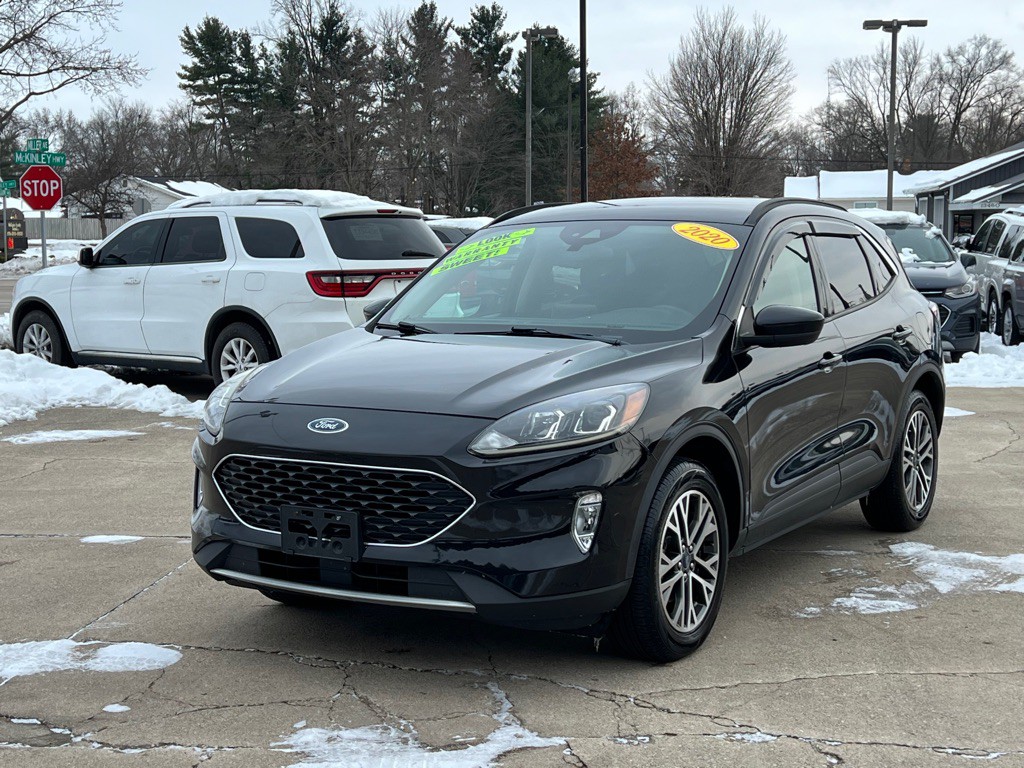 2020 Ford Escape Image 1