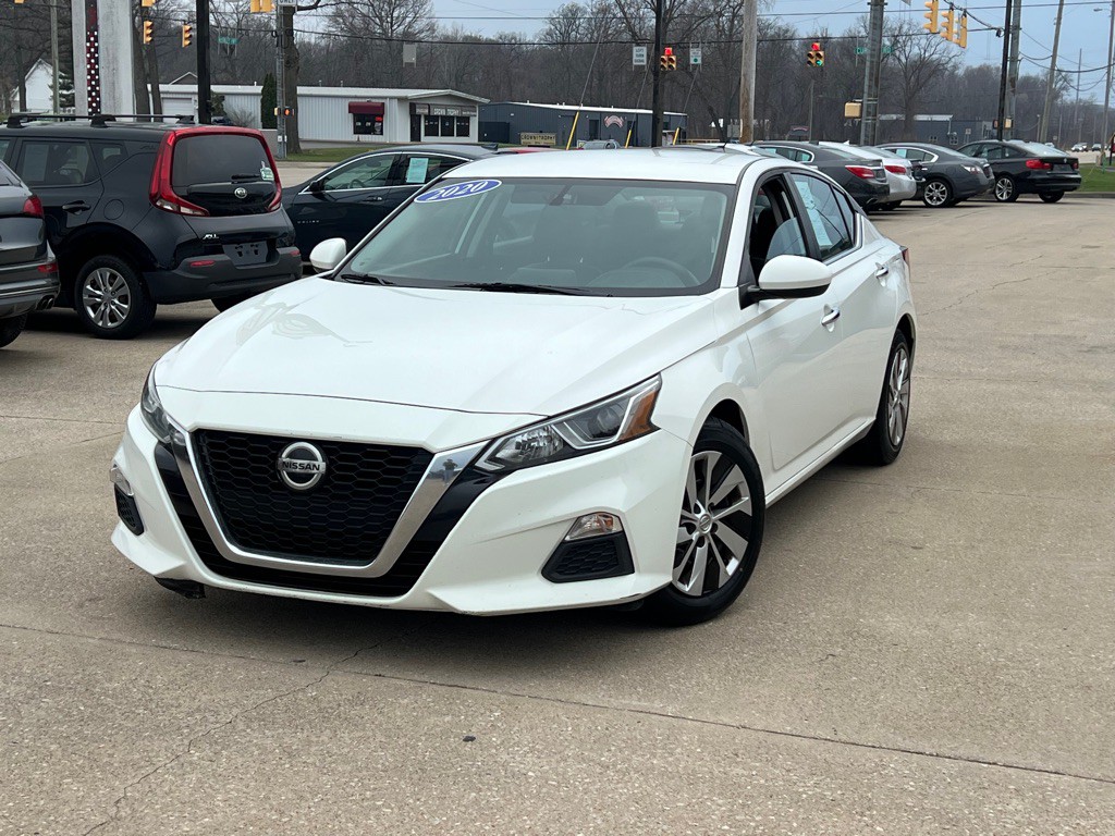 2020 Nissan Altima Image 2