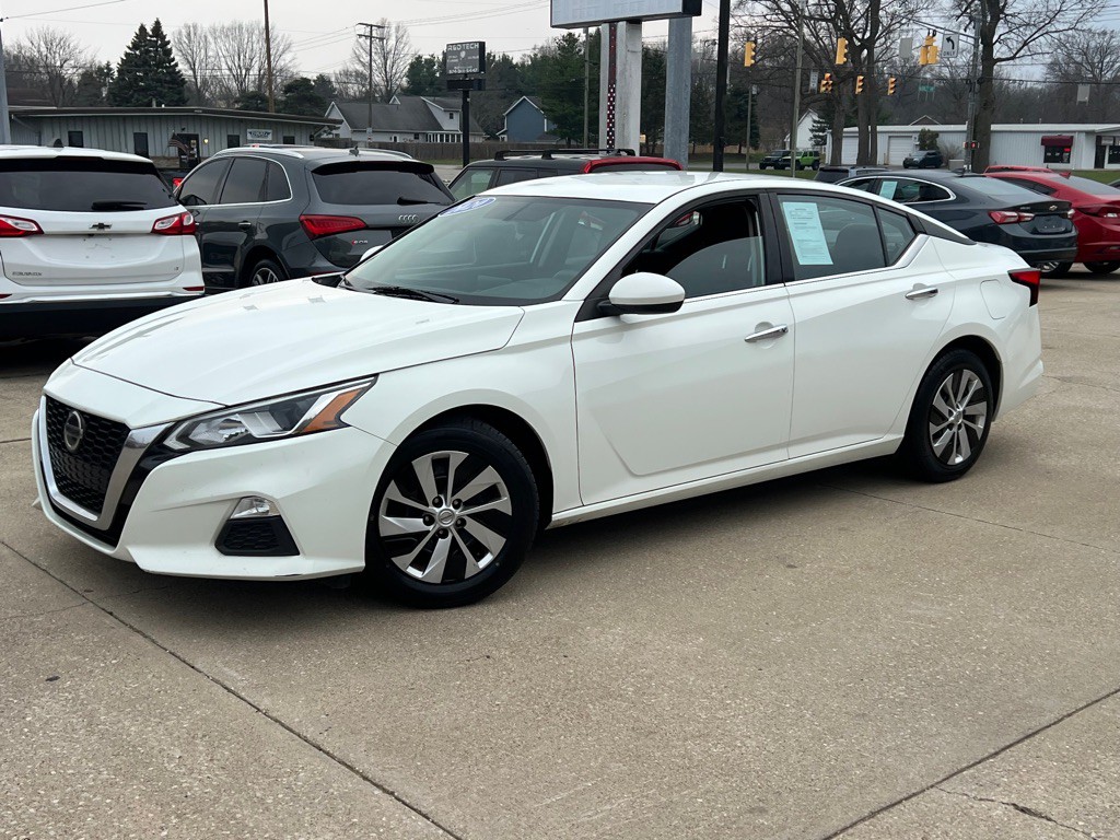 2020 Nissan Altima Image 3