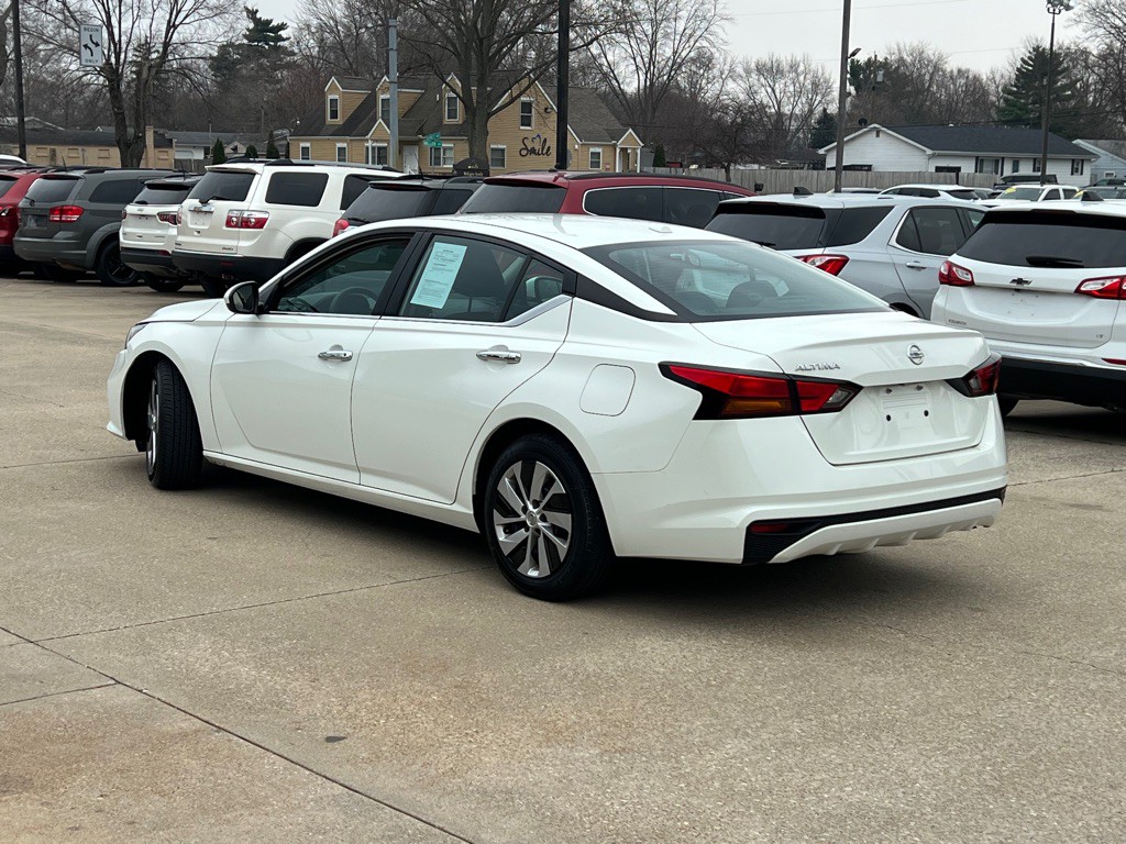 2020 Nissan Altima Image 4