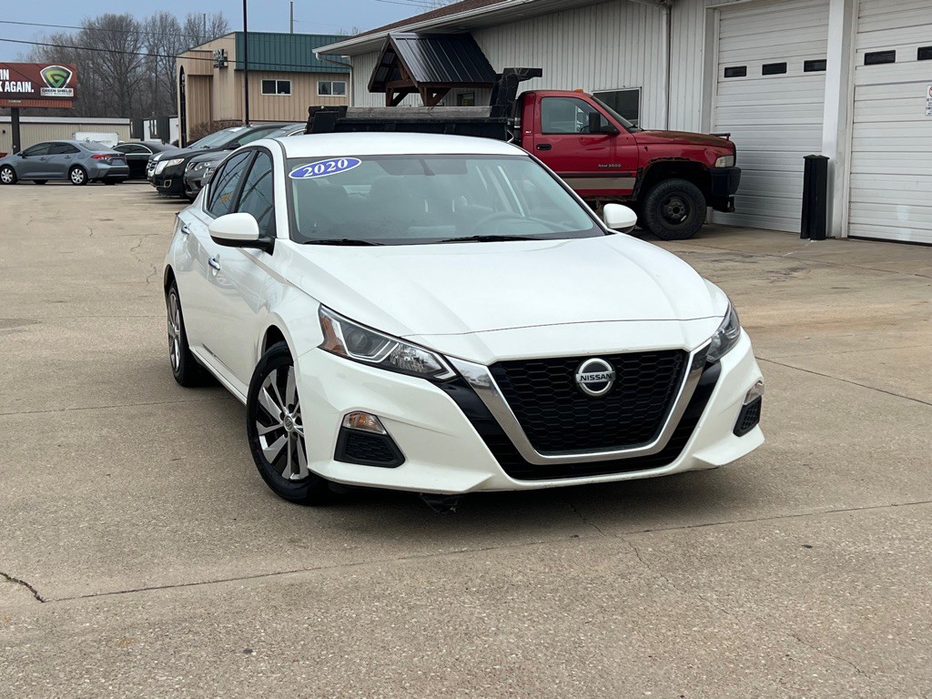 2020 Nissan Altima Image 11