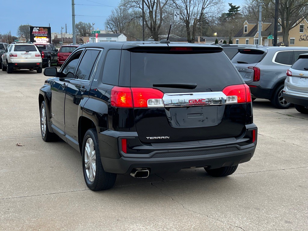 2017 GMC Terrain Image 8