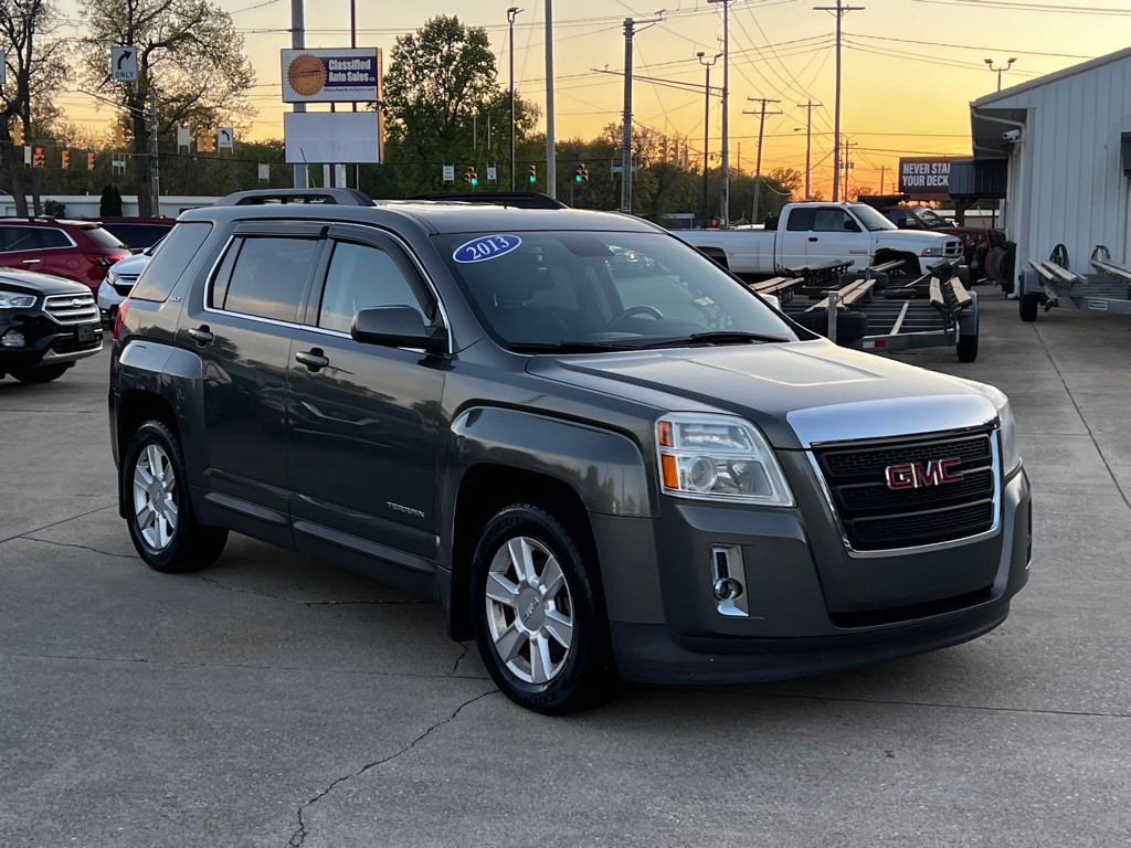 2013 GMC Terrain Image 2