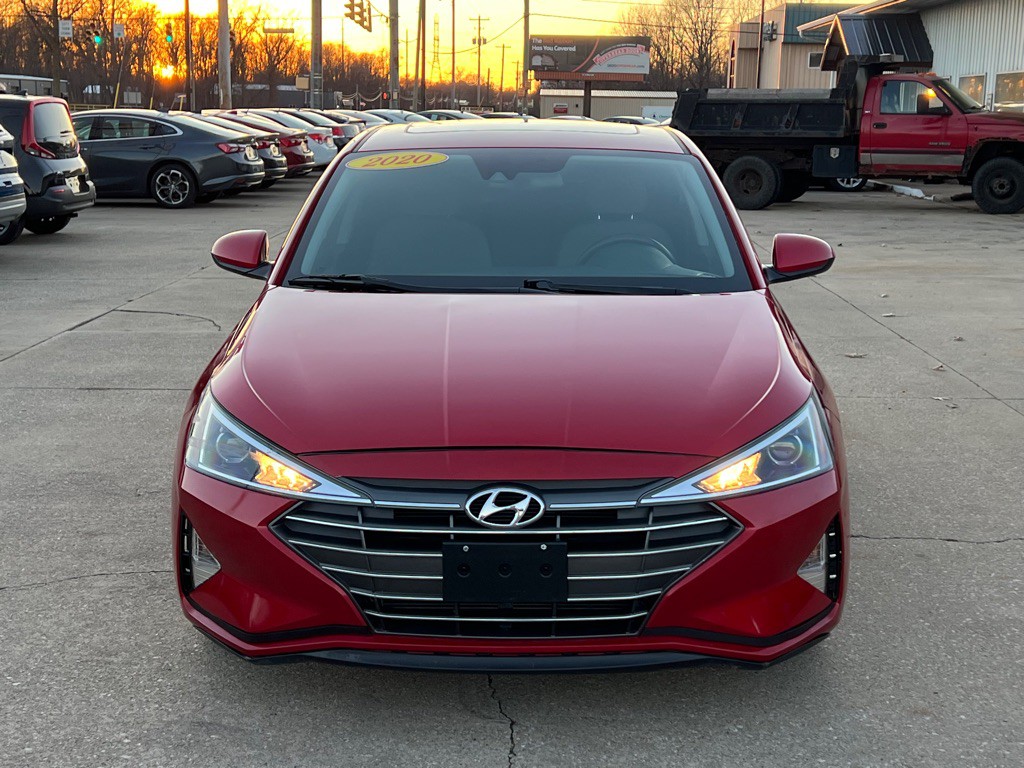 2020 Hyundai Elantra Image 3