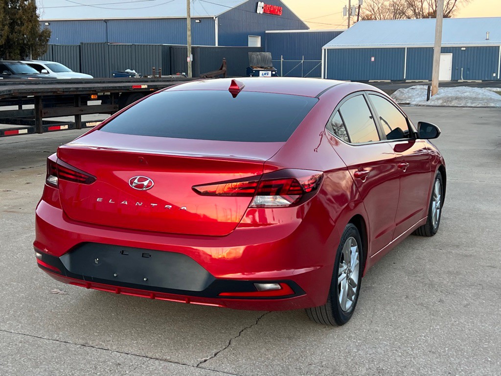 2020 Hyundai Elantra Image 8