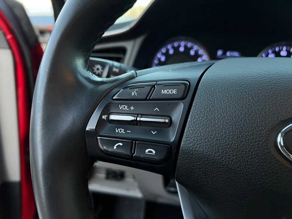 2020 Hyundai Elantra Image 16