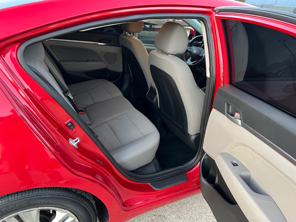 2020 Hyundai Elantra Image 24