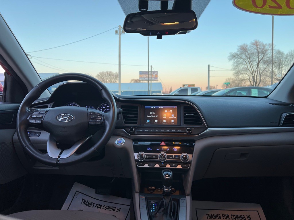 2020 Hyundai Elantra Image 30
