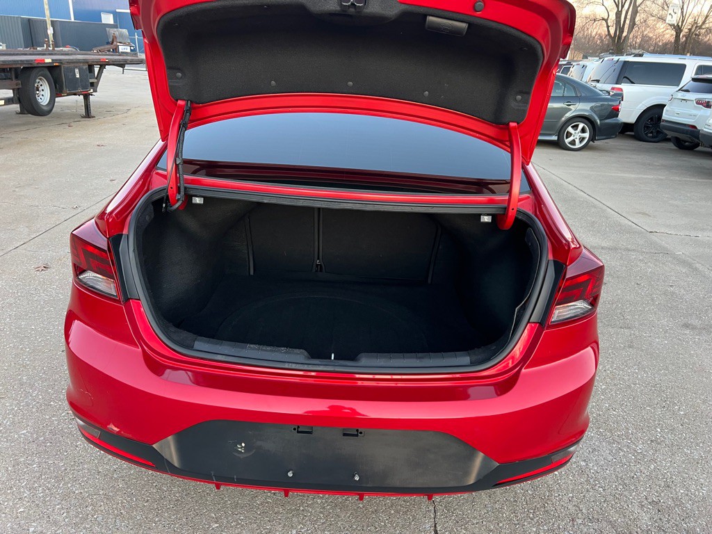 2020 Hyundai Elantra Image 31