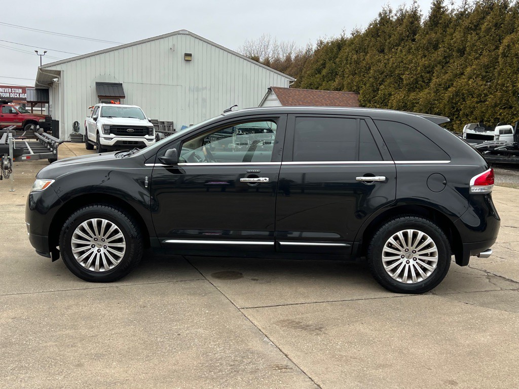 2011 Lincoln MKX Image 12