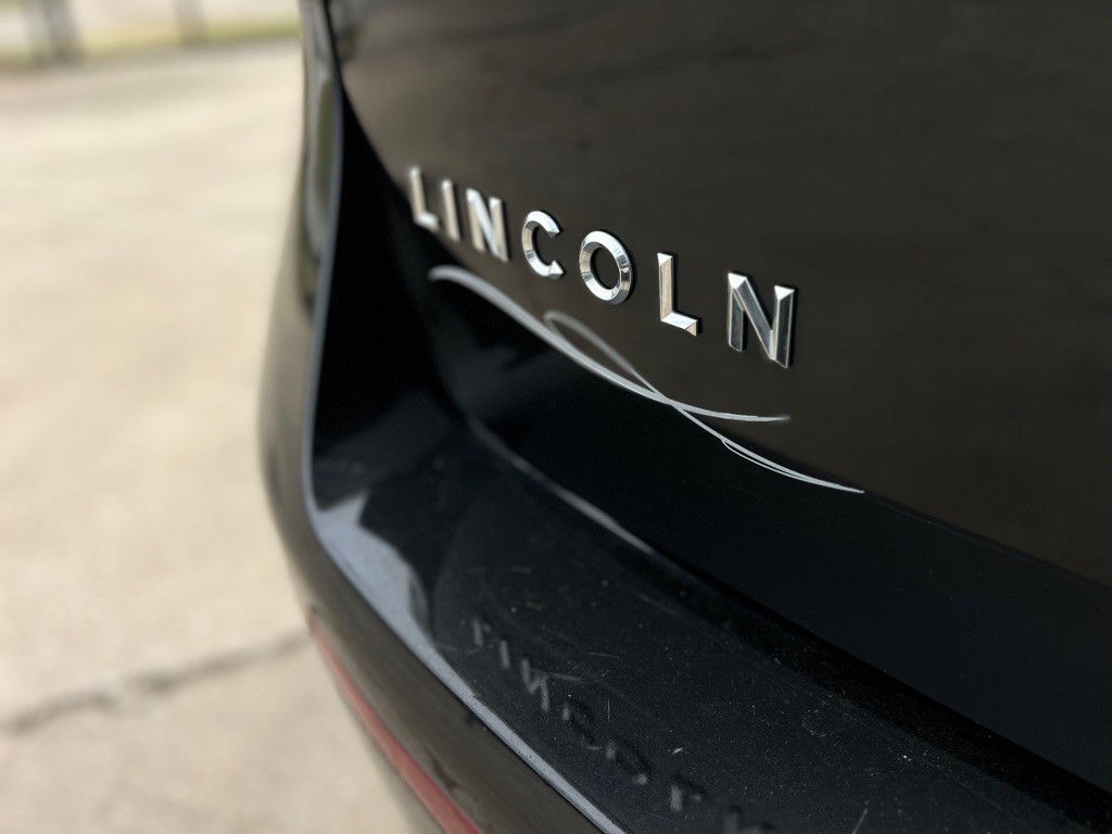 2011 Lincoln MKX Image 18