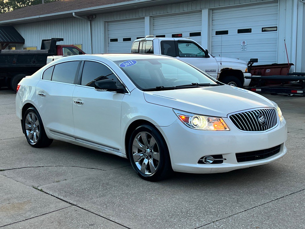 2011 Buick Lacrosse Image 5