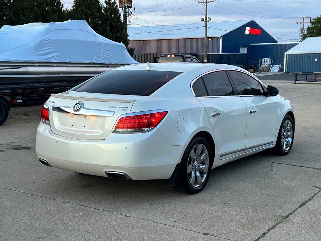 2011 Buick Lacrosse Image 6