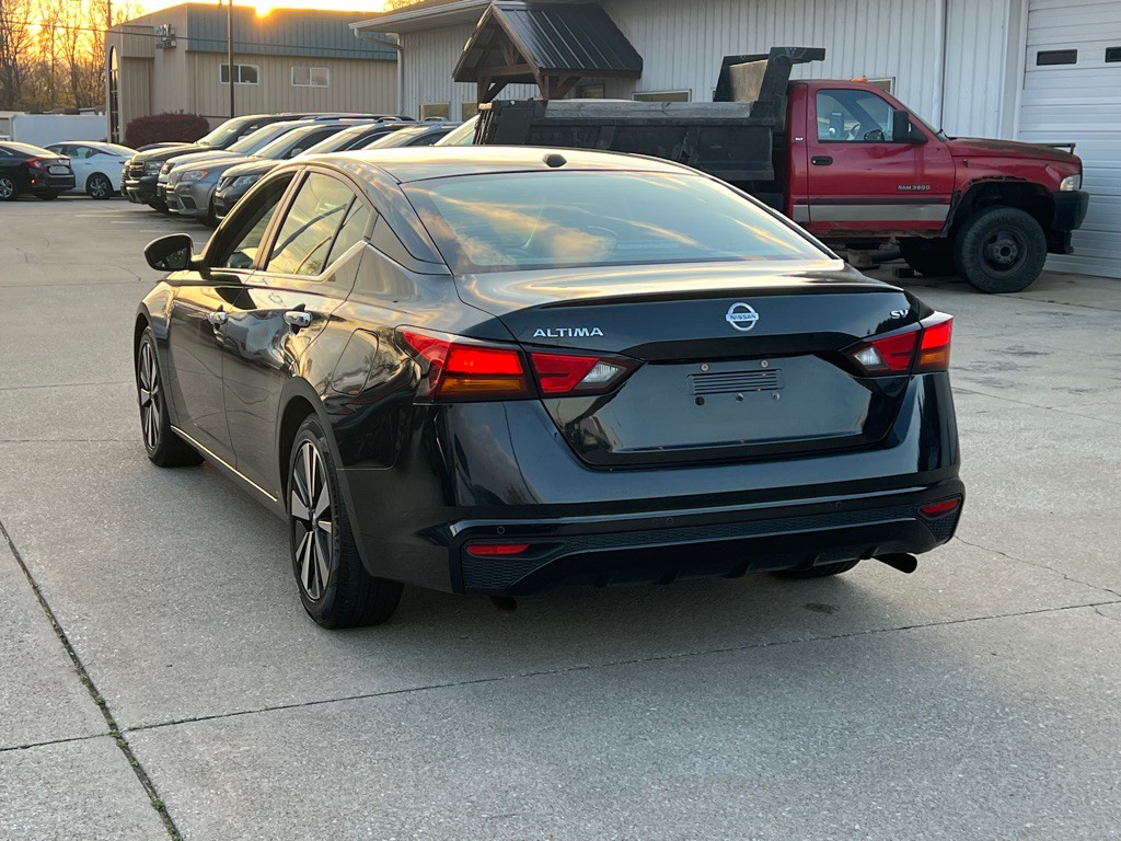2021 Nissan Altima Image 8