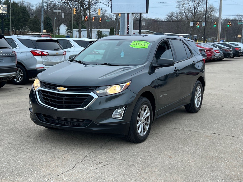 2018 Chevrolet Equinox Image 2