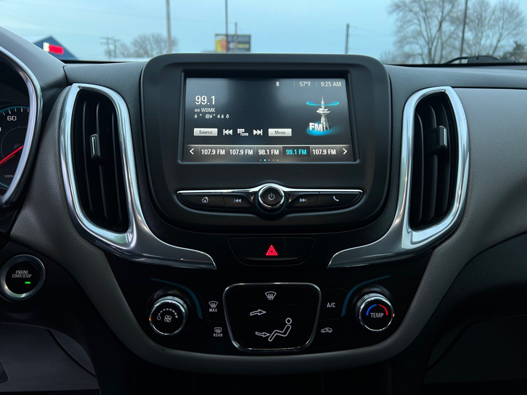 2018 Chevrolet Equinox Image 25