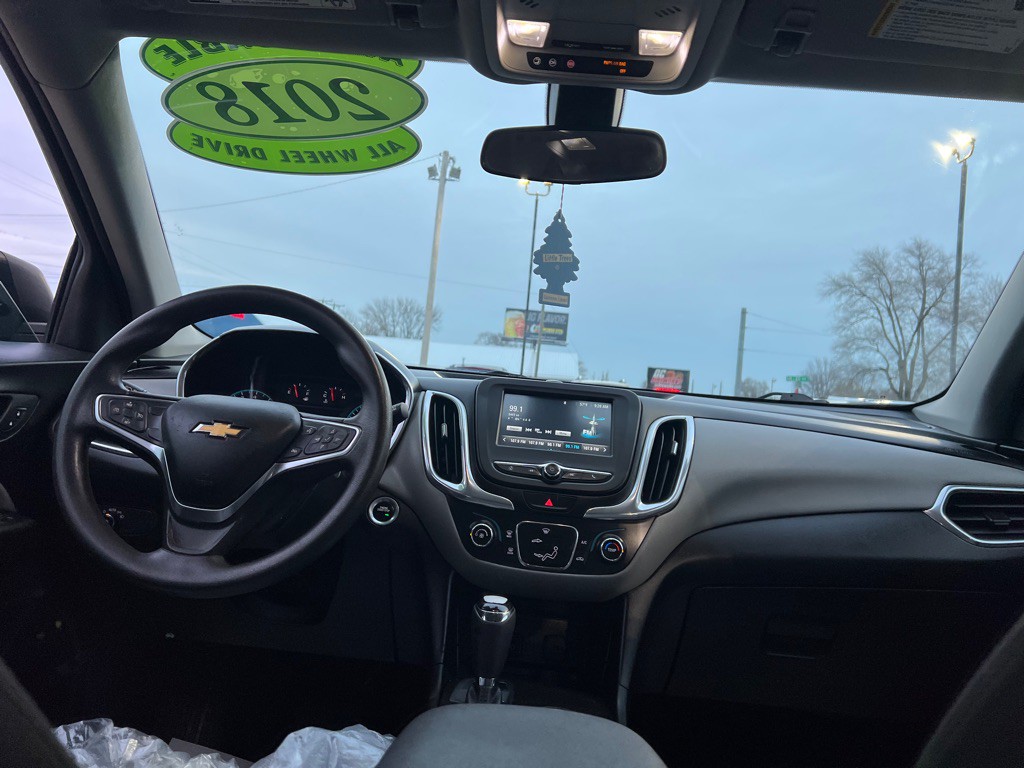2018 Chevrolet Equinox Image 32