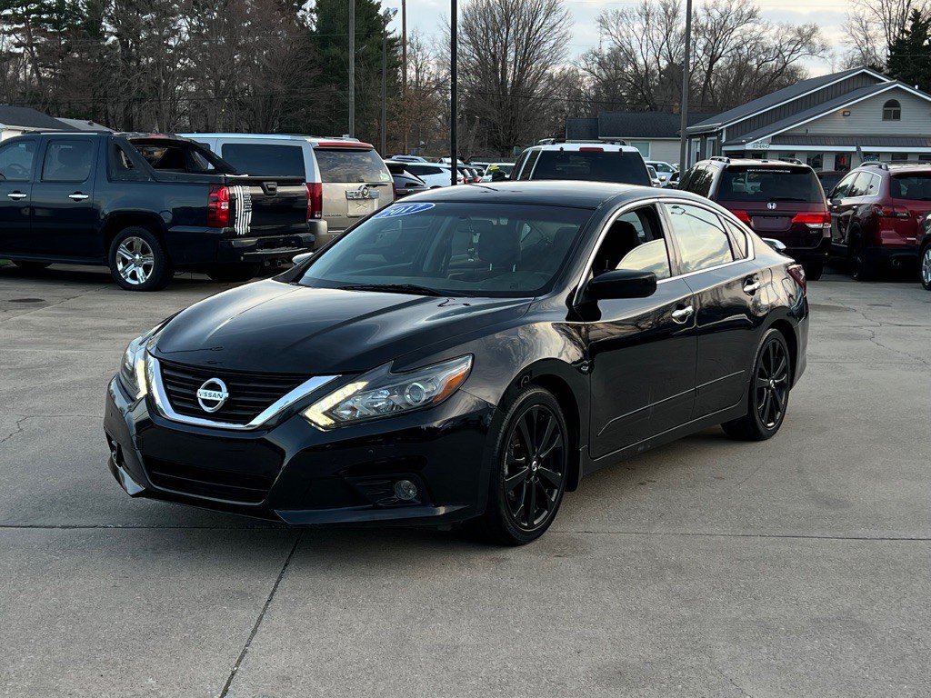 2017 Nissan Altima Image 5