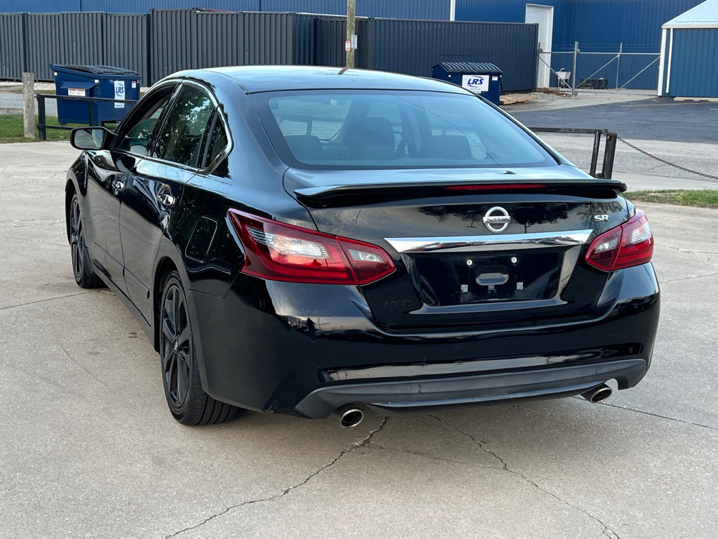 2017 Nissan Altima Image 13