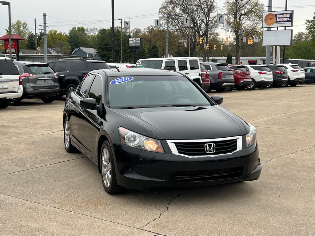 2010 Honda Accord Image 2