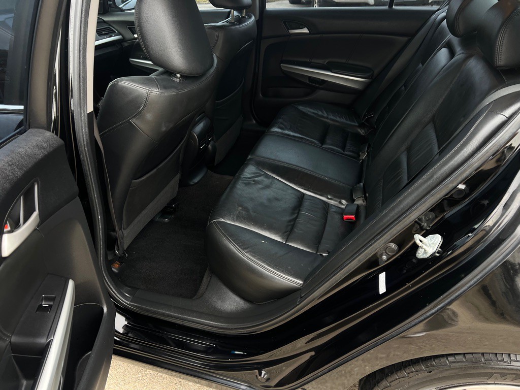 2010 Honda Accord Image 30