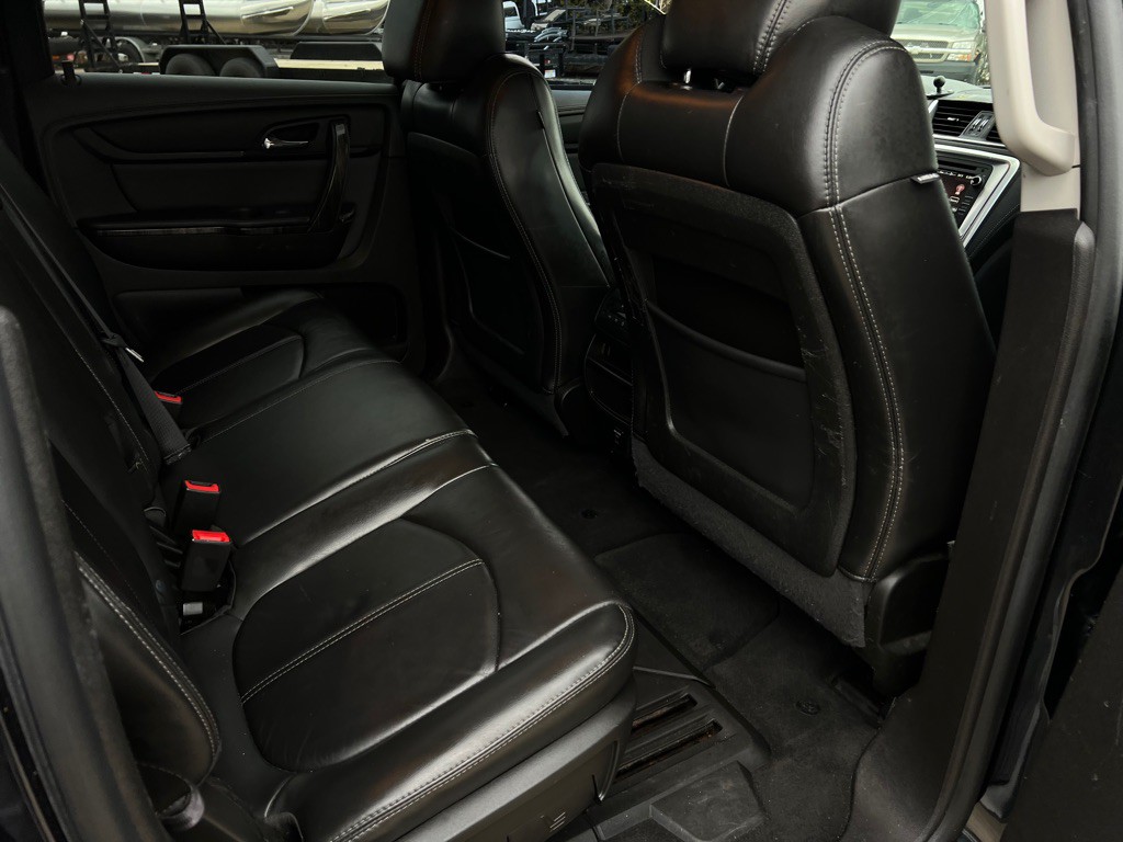 2014 GMC Acadia Image 28