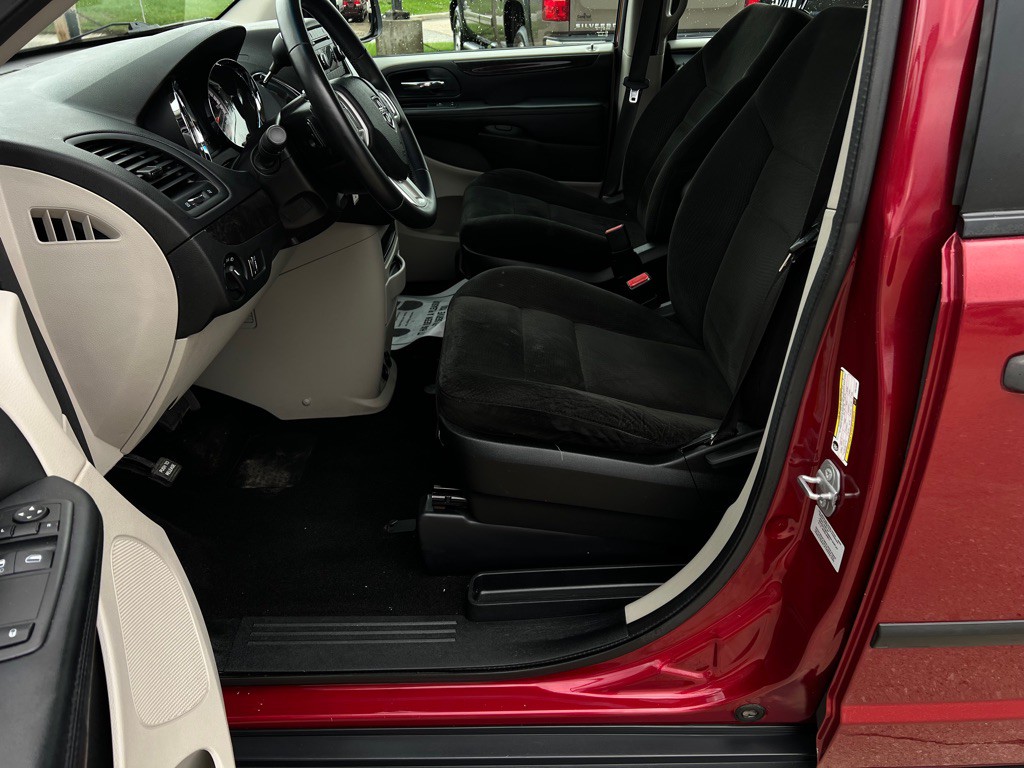 2015 Dodge Grand Caravan Image 16