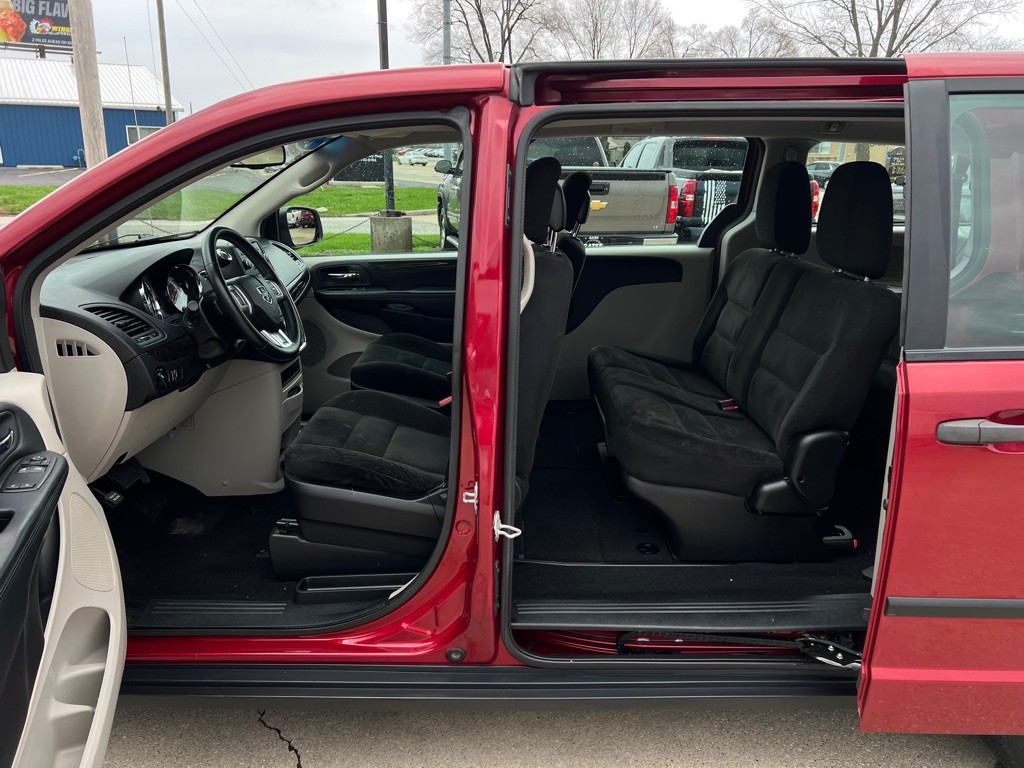 2015 Dodge Grand Caravan Image 24