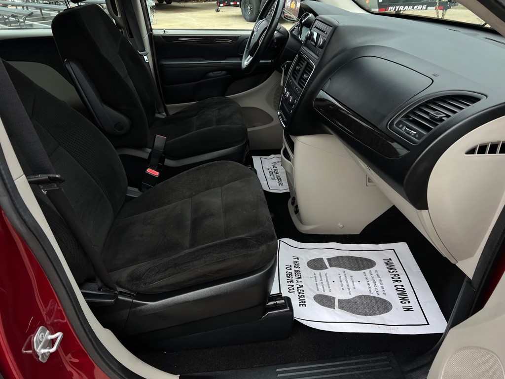 2015 Dodge Grand Caravan Image 32