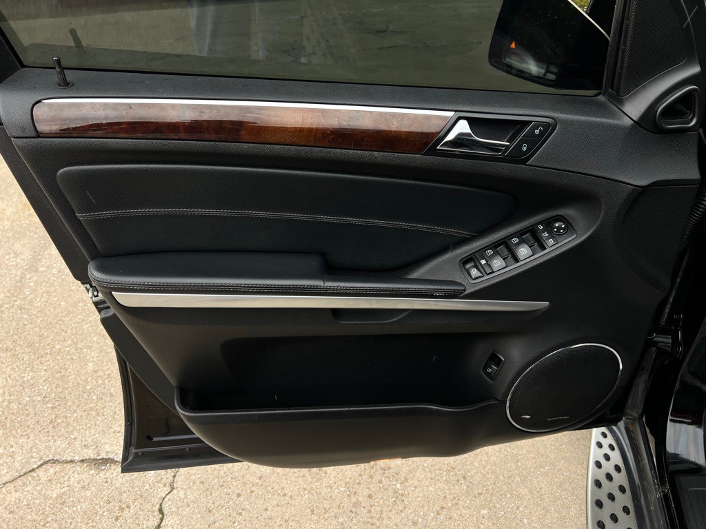 2012 Mercedes-Benz GL-Class Image 18