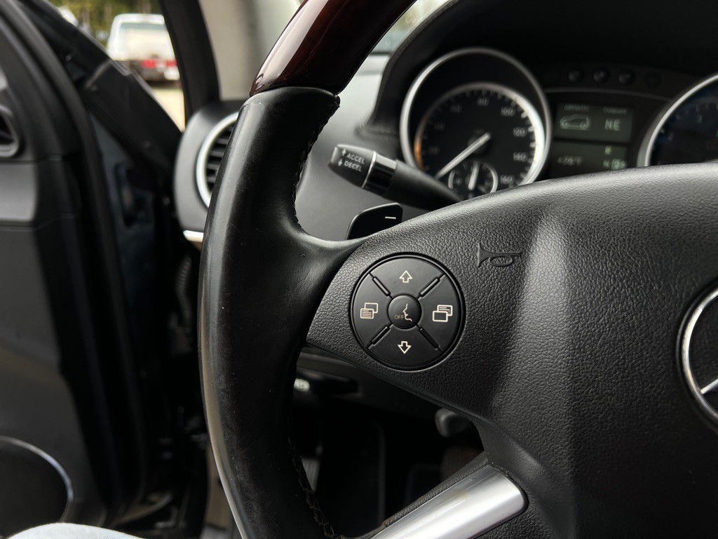 2012 Mercedes-Benz GL-Class Image 23