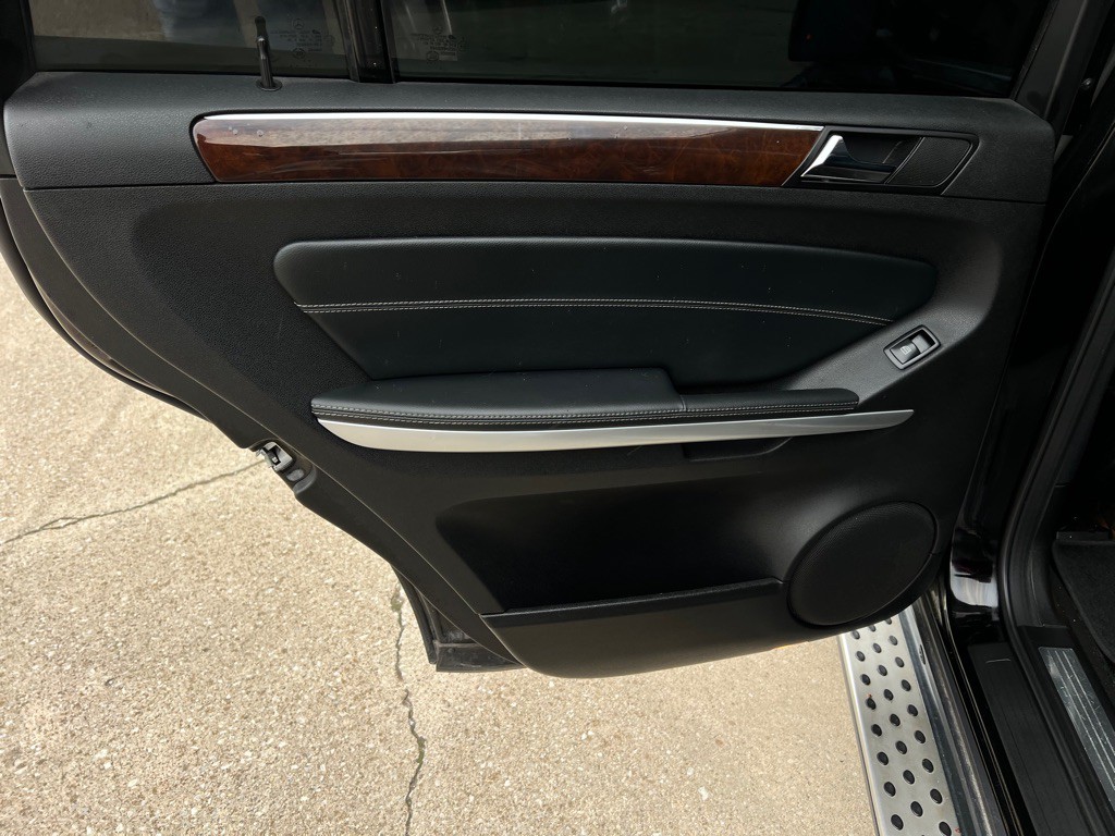 2012 Mercedes-Benz GL-Class Image 27
