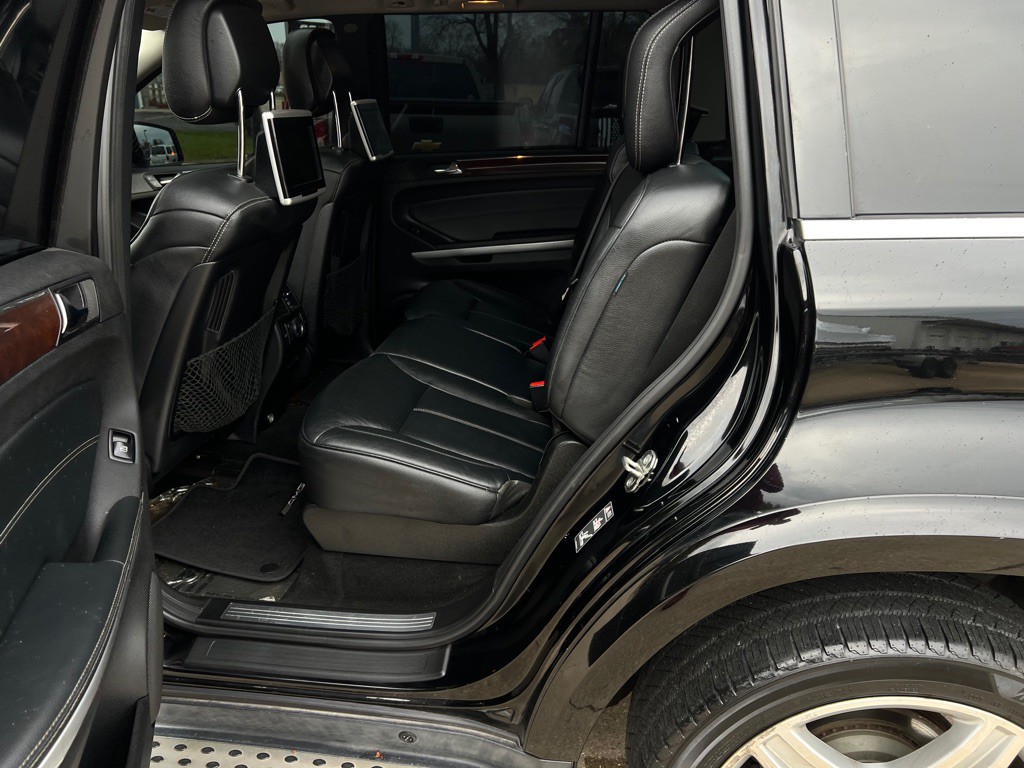 2012 Mercedes-Benz GL-Class Image 28