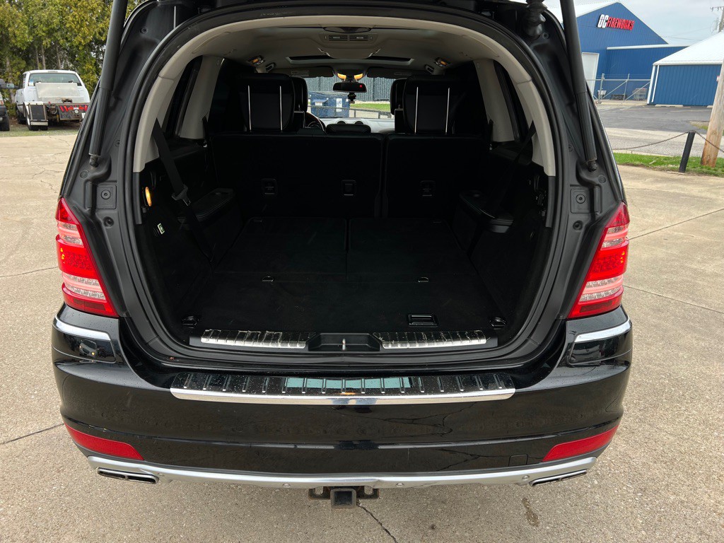 2012 Mercedes-Benz GL-Class Image 32