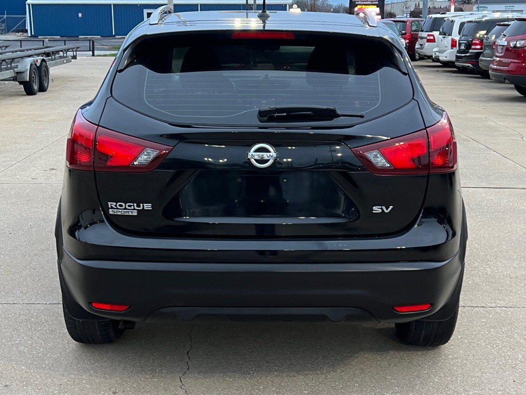 2017 Nissan Rogue Image 9