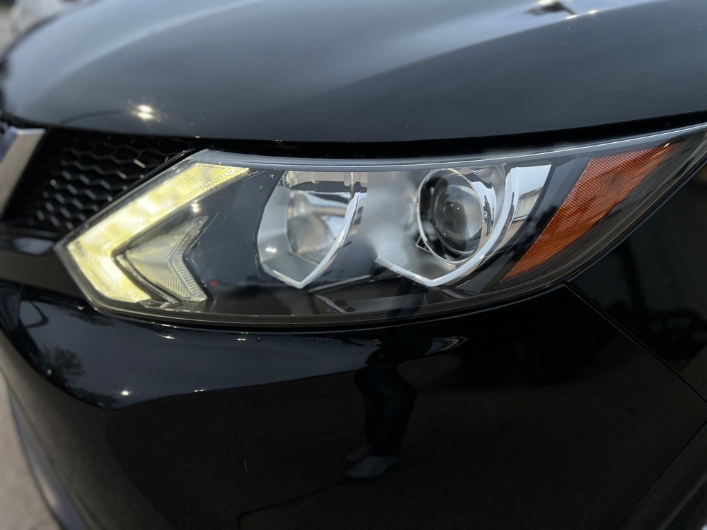 2017 Nissan Rogue Image 13