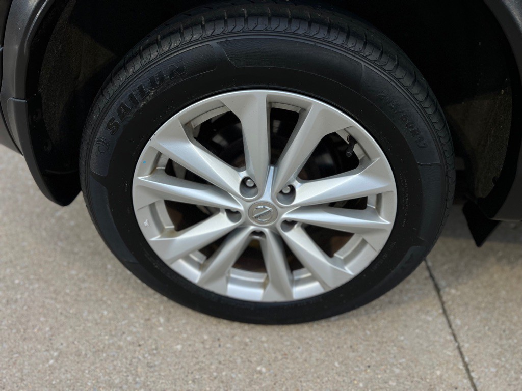 2017 Nissan Rogue Image 18